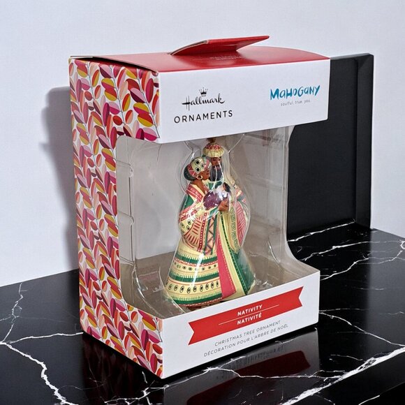Hallmark Nativity Ornament Mahogany Line new in box - Picture 4 of 7